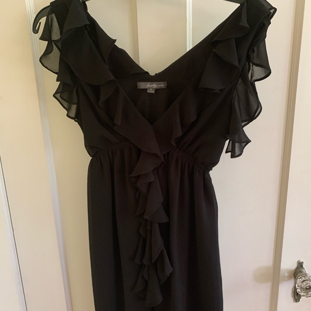 Ruffle v-neck dress